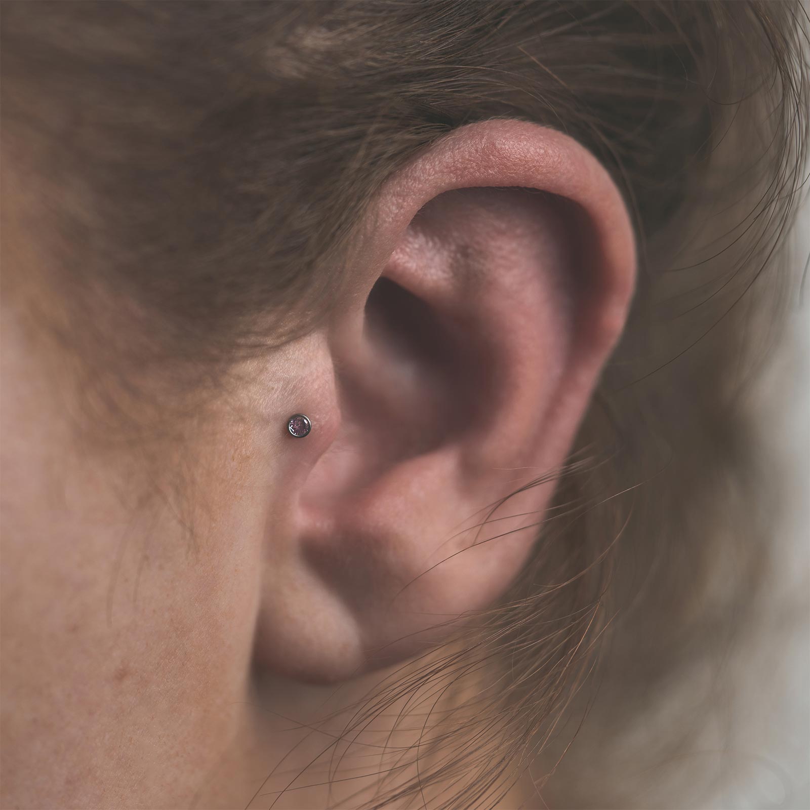 Bezel Set Pink Jewelled Titanium Threadless Top Model Shot