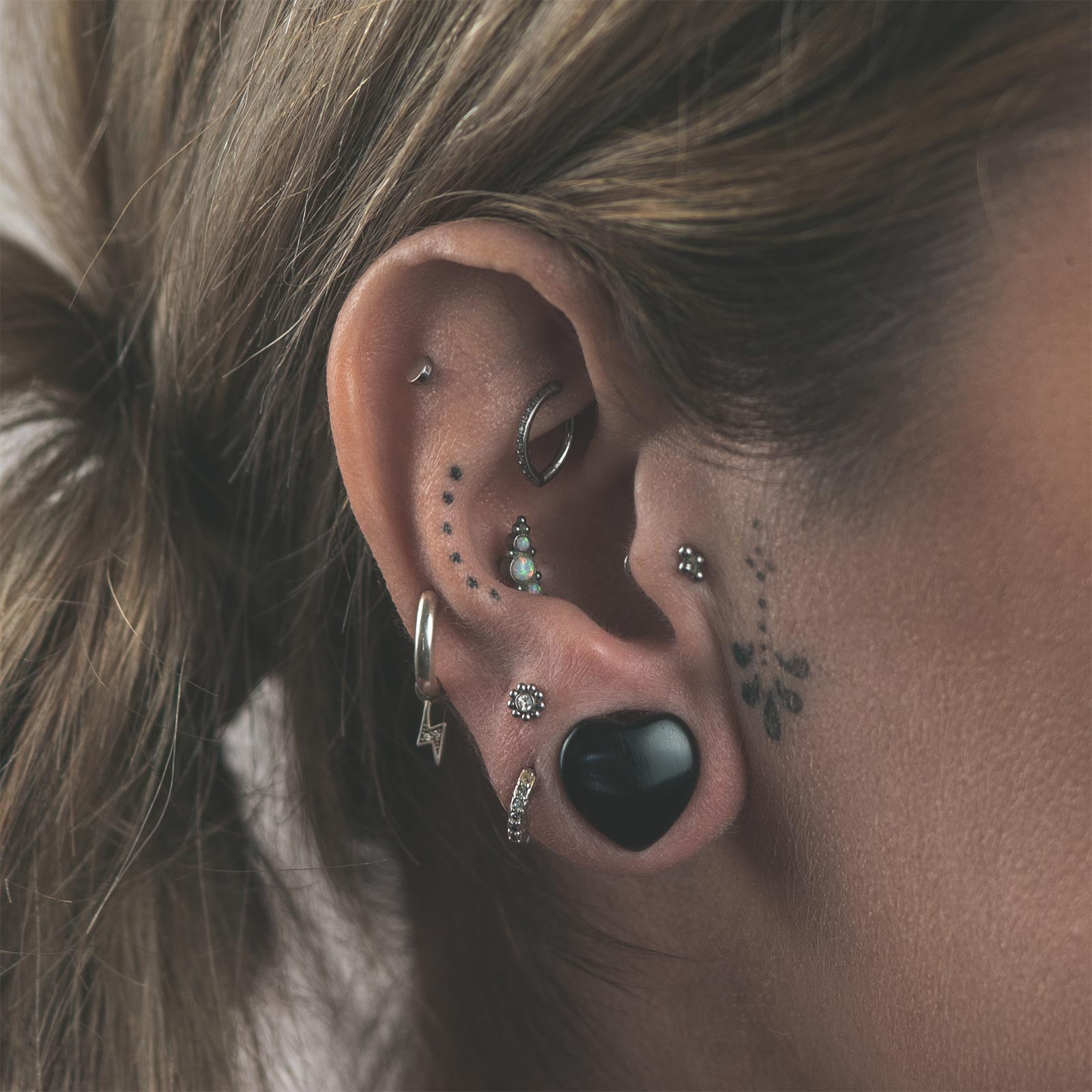 Black Onyx Heart Shaped Double Flare Stone Plug Model Shot