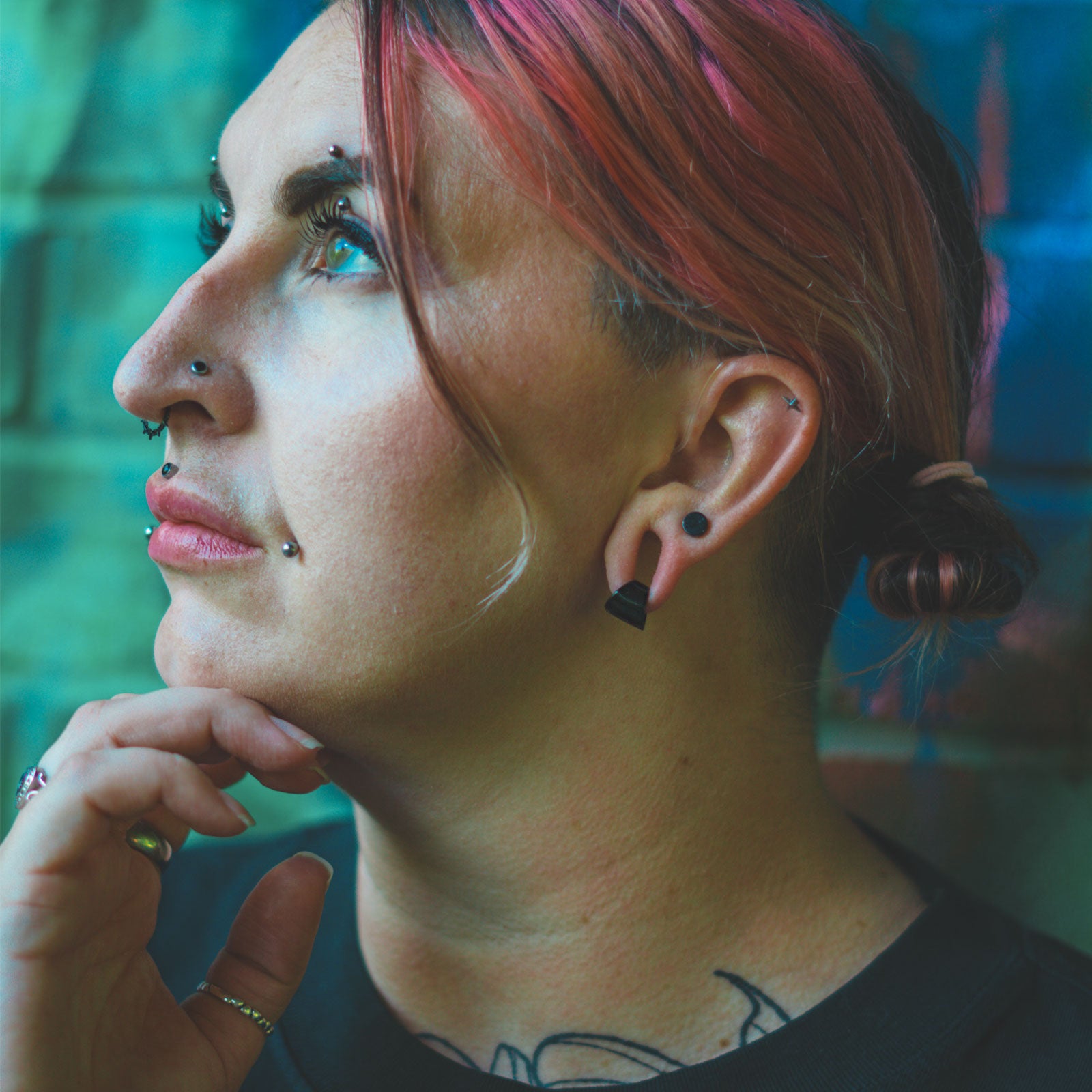 Black PVD Hinged Lobe Cuff Model Shot