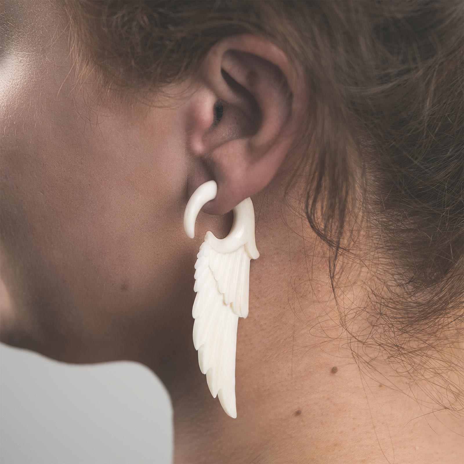 Bone Fake Gauge Angel Wing Model Shot