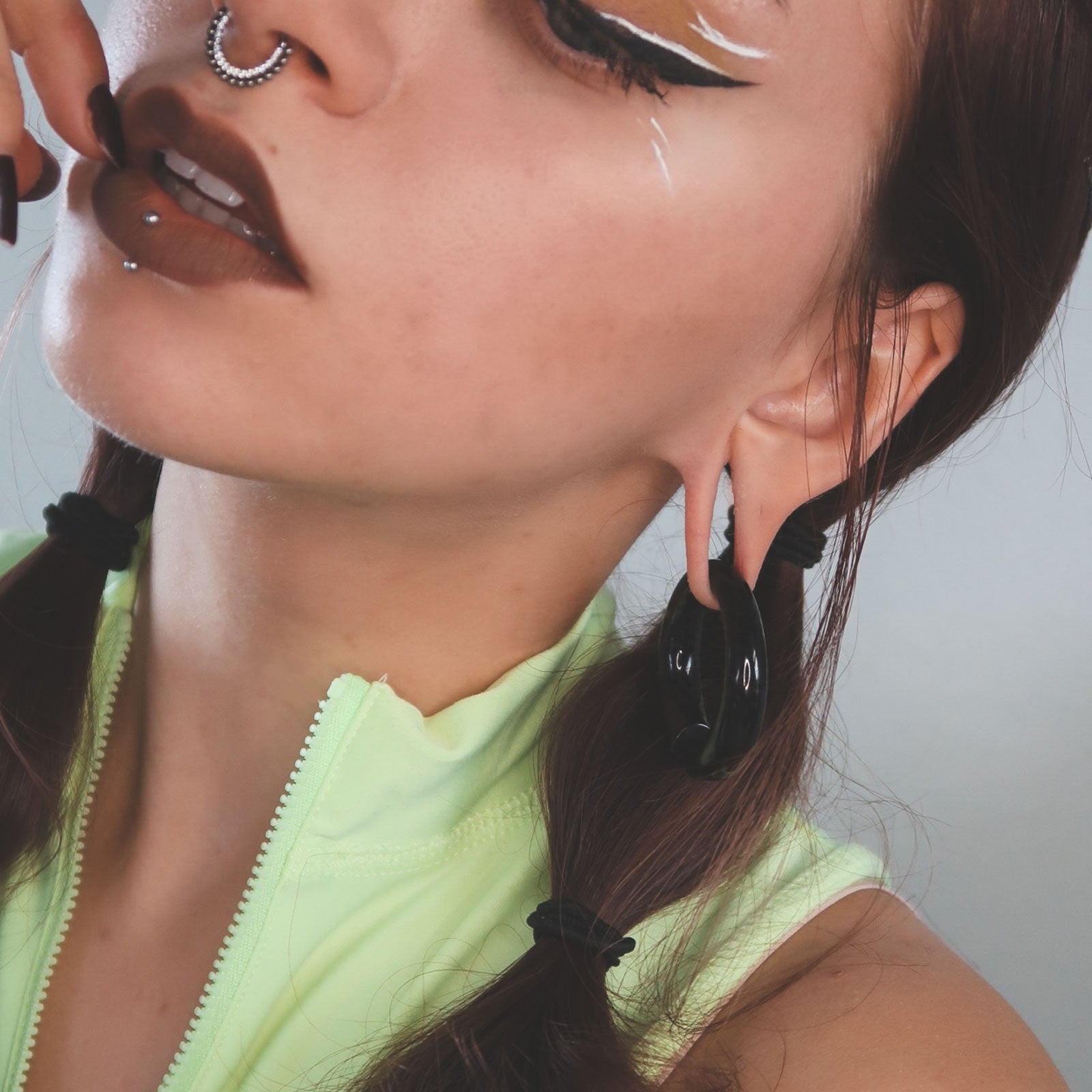 Circular Black PVD Surgical Steel Ear Weight Model Shot