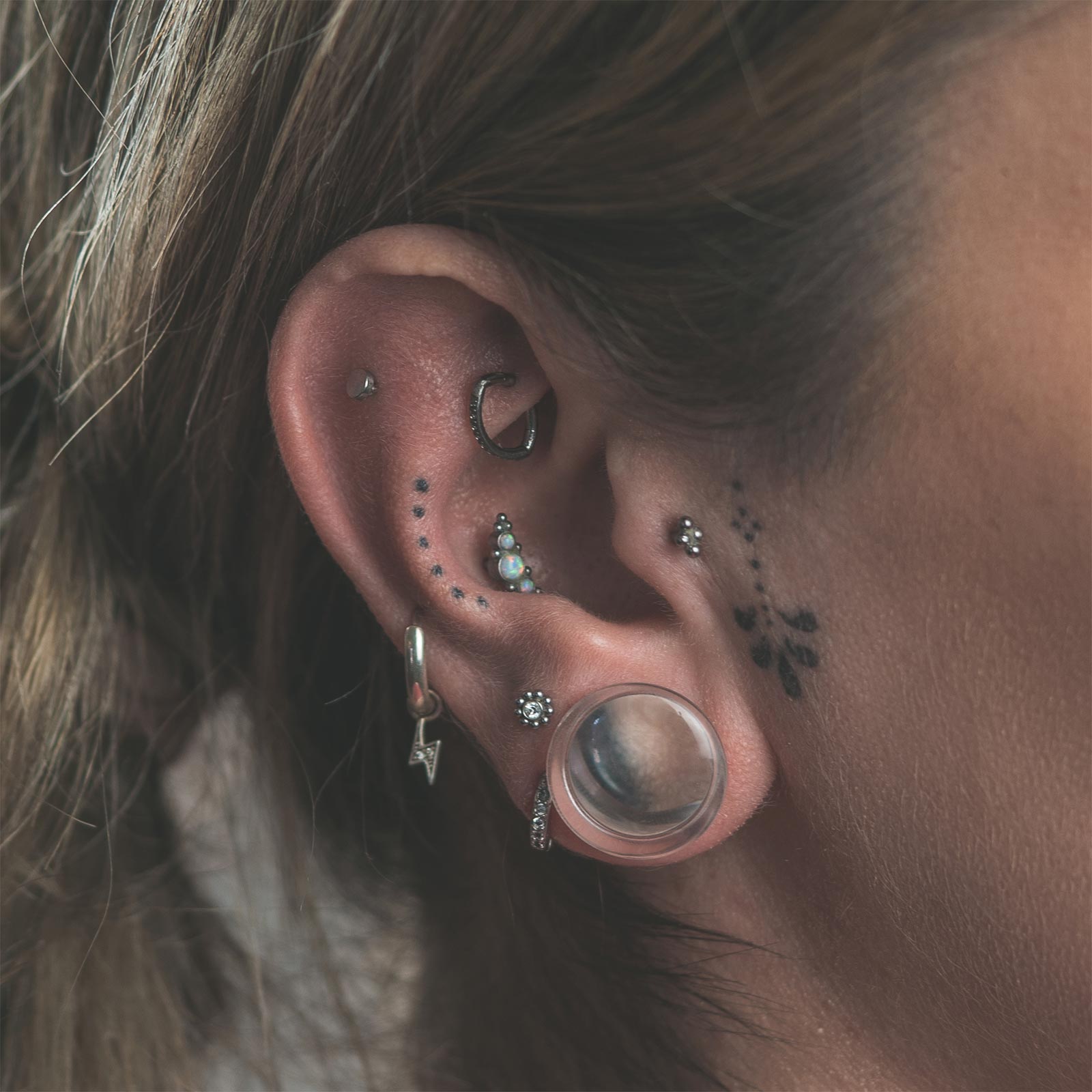 Clear Glass Single Flare Convex Plug Model Shot