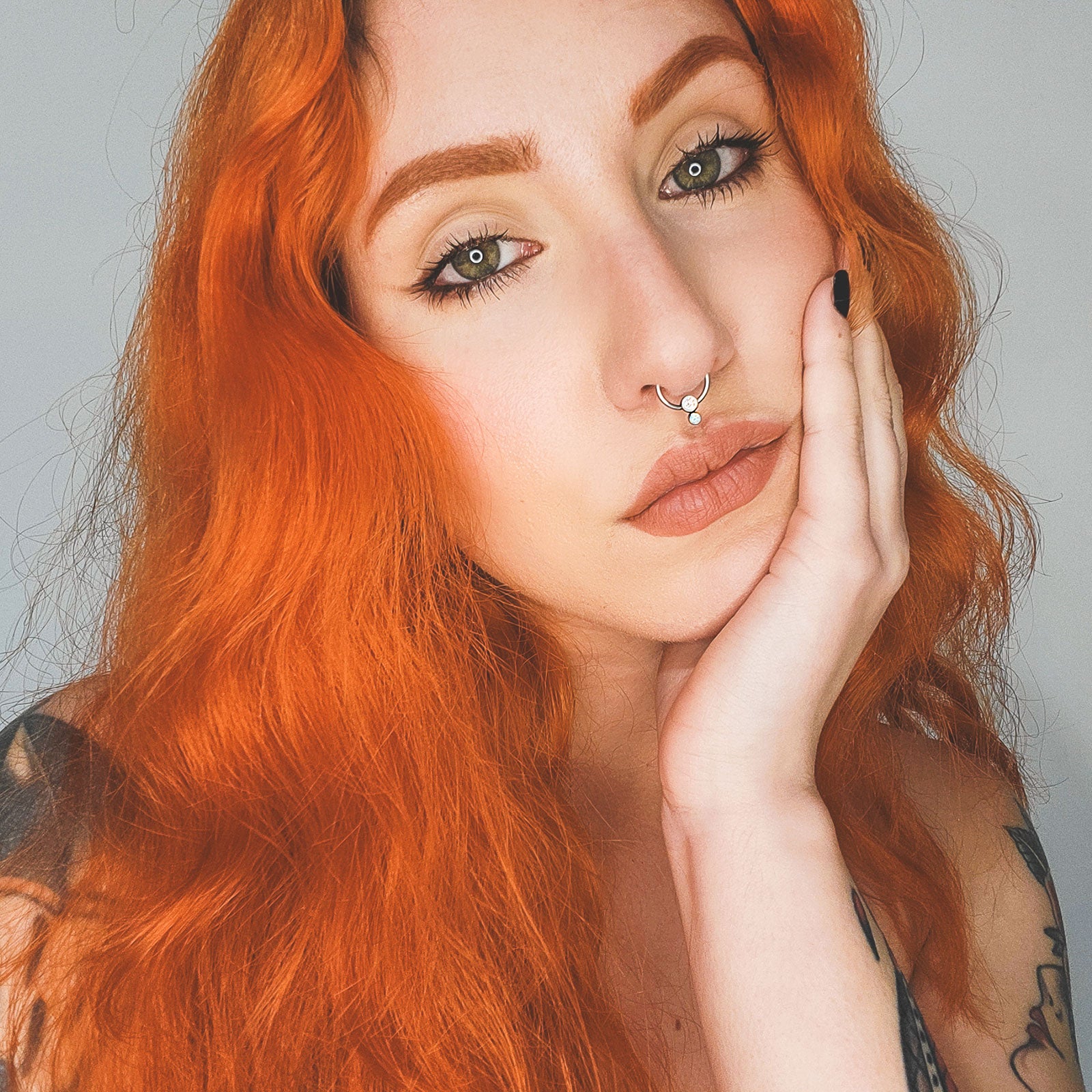 Double Fire & Snow Synth Opal Titanium BCR Ball Close Ring Model Shot