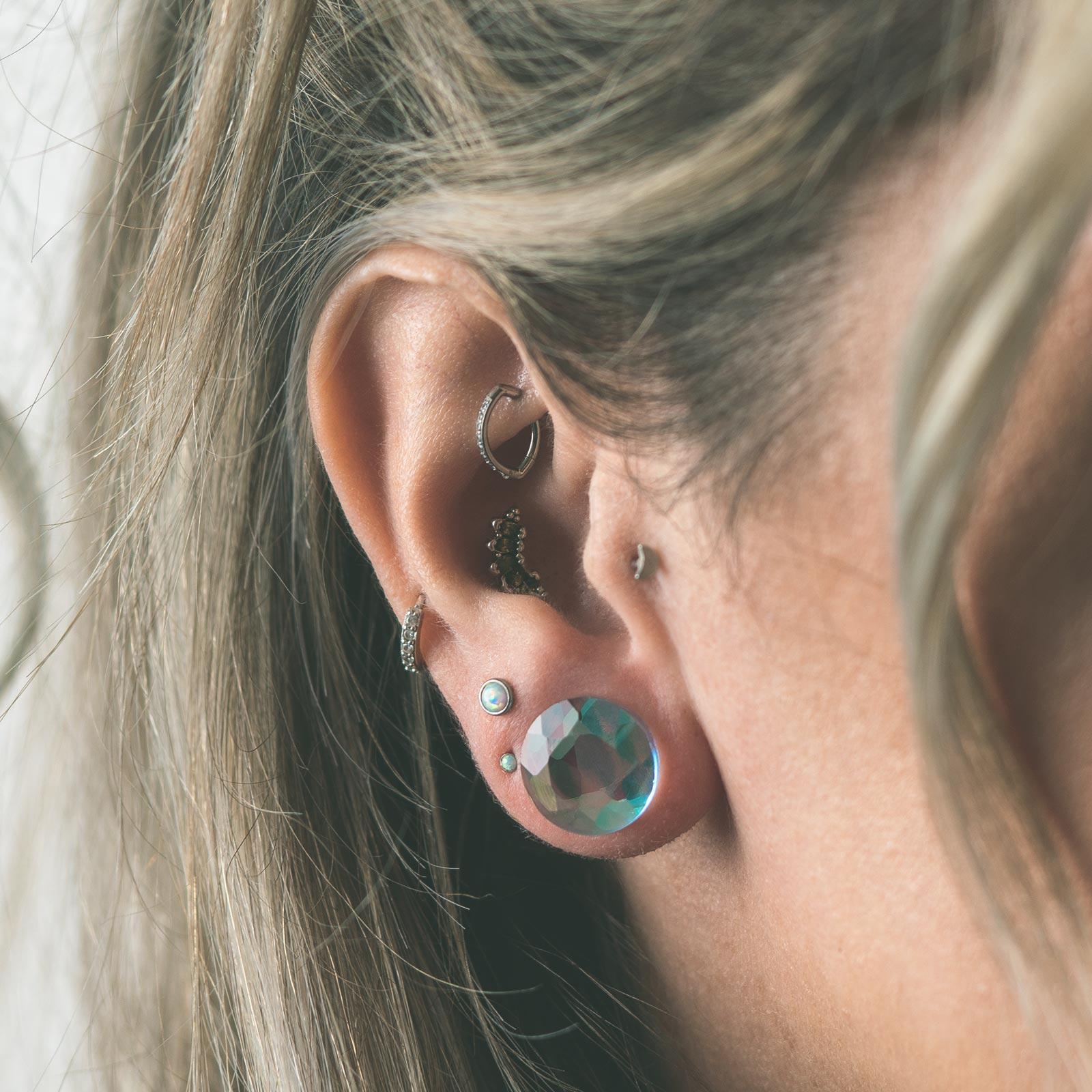 Faceted Aurora Glass Double Flare Plug Model Shot