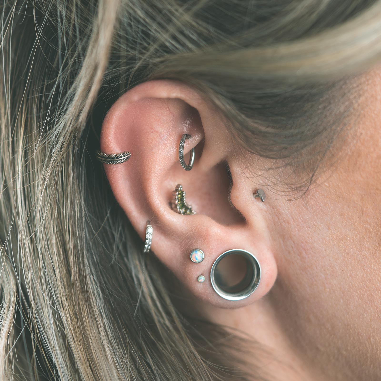 Feather 925 Silver Ear Cuff Model Shot