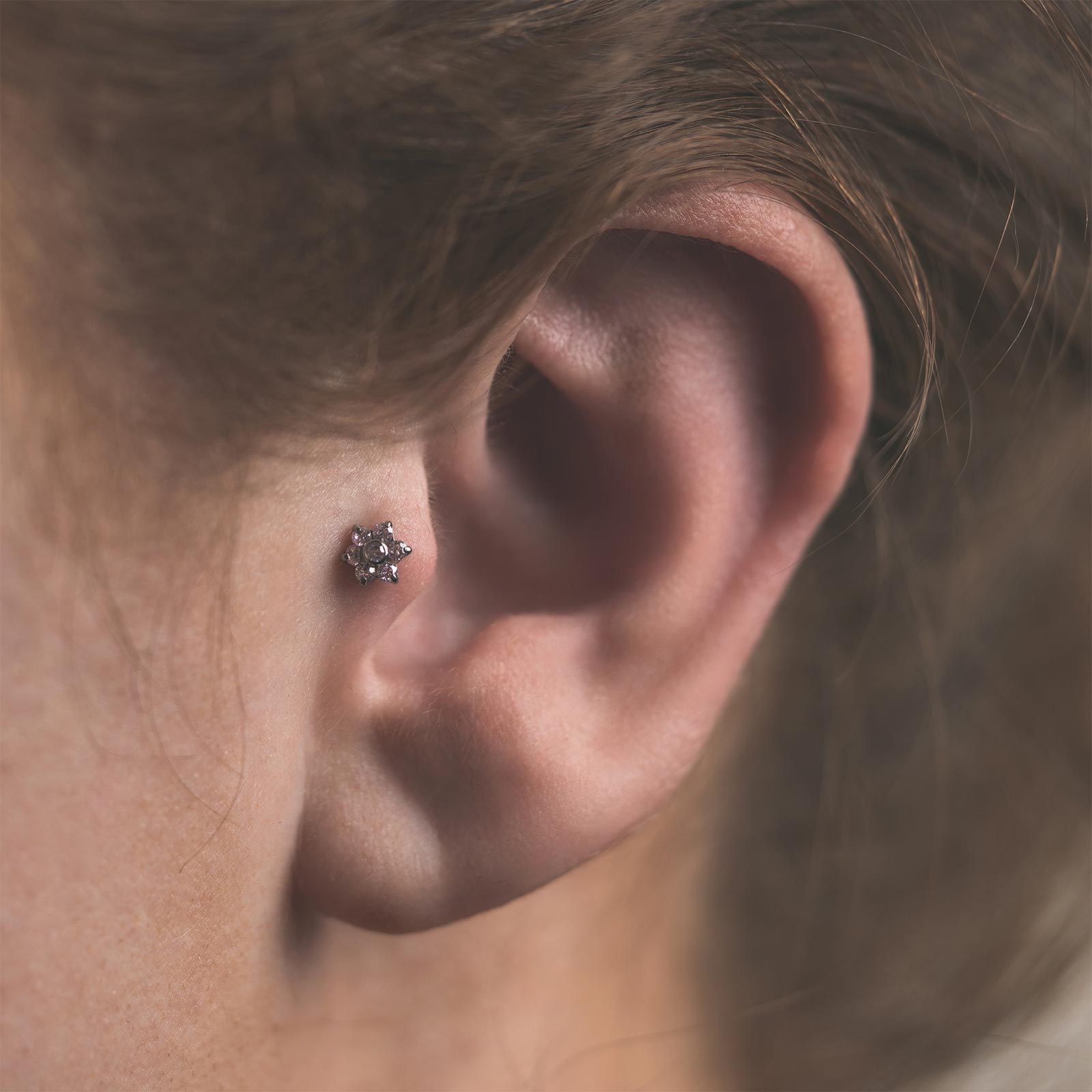 Flower Shape Pink Bejewelled Titanium Threadless Top Model Shot