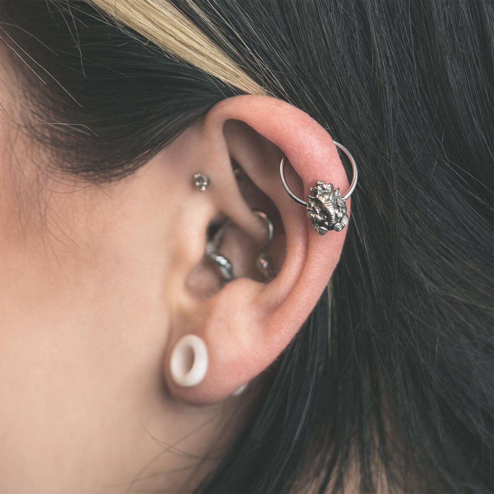 Ganesh White Brass & Surgical Steel BCR Ball Closure Ring Model Shot