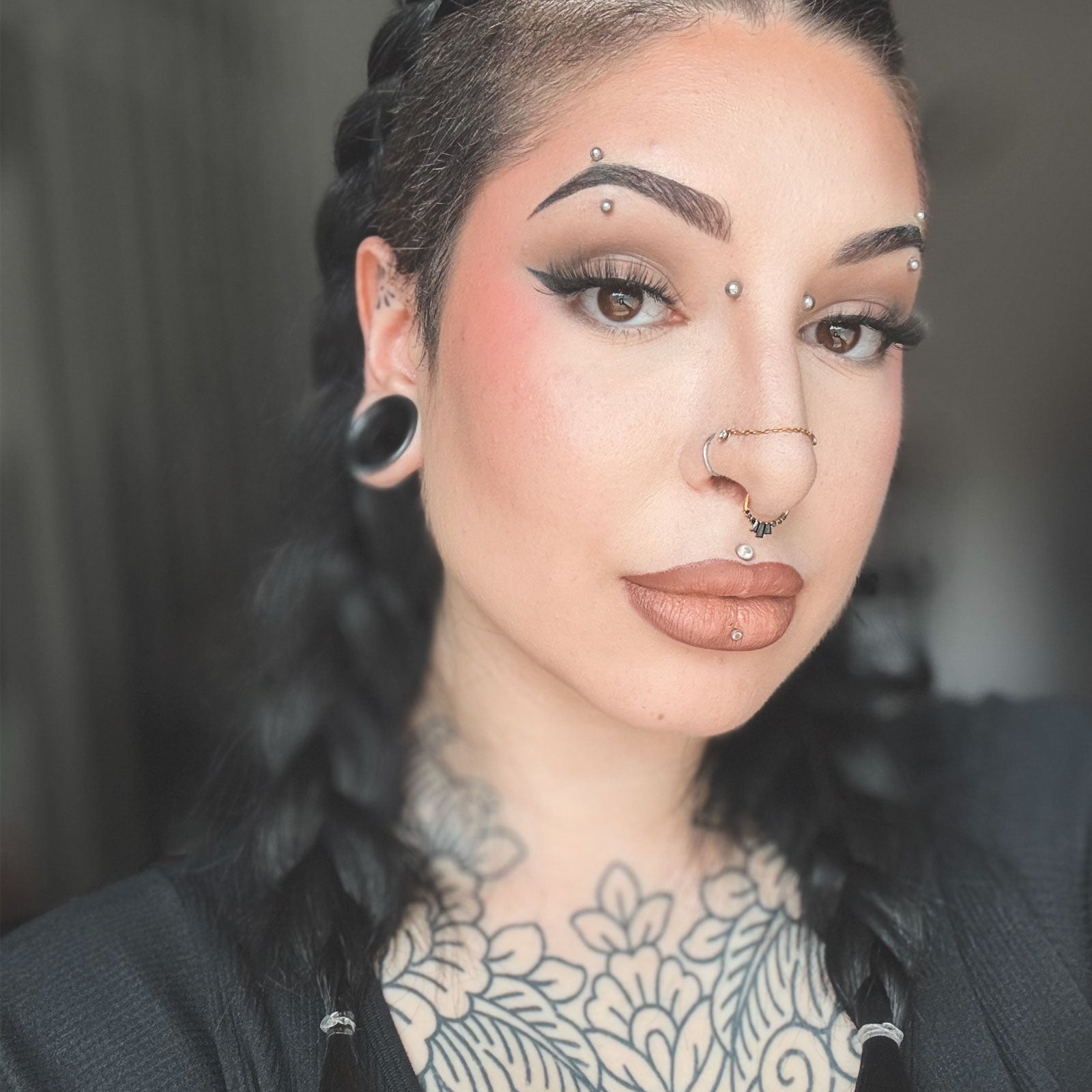 Gold PVD Titanium Nose Chain Model Shot