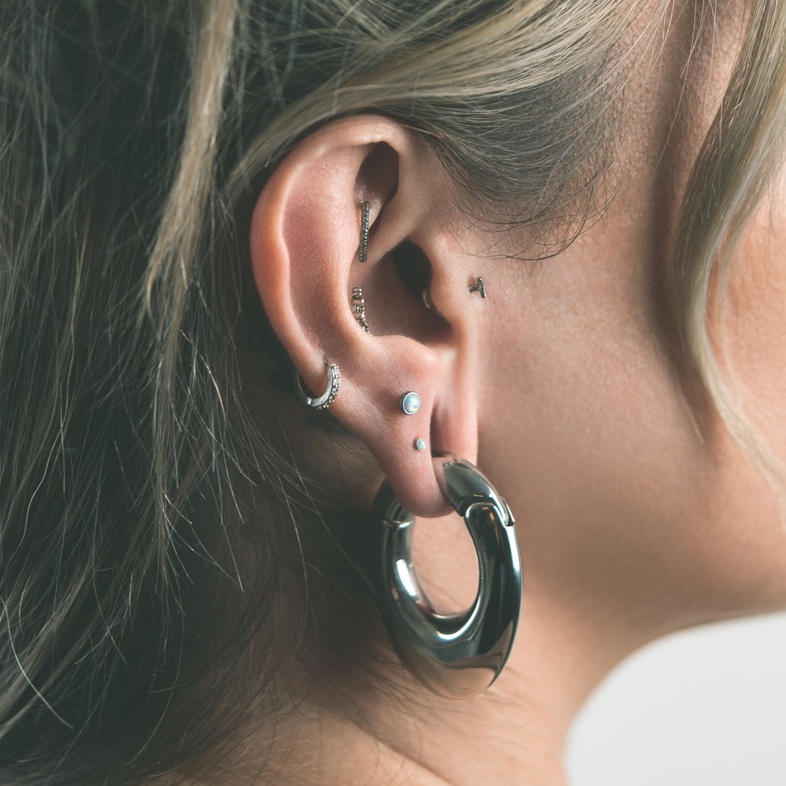 Oval Surgical Steel Magnetic Ear Weight Model Shot