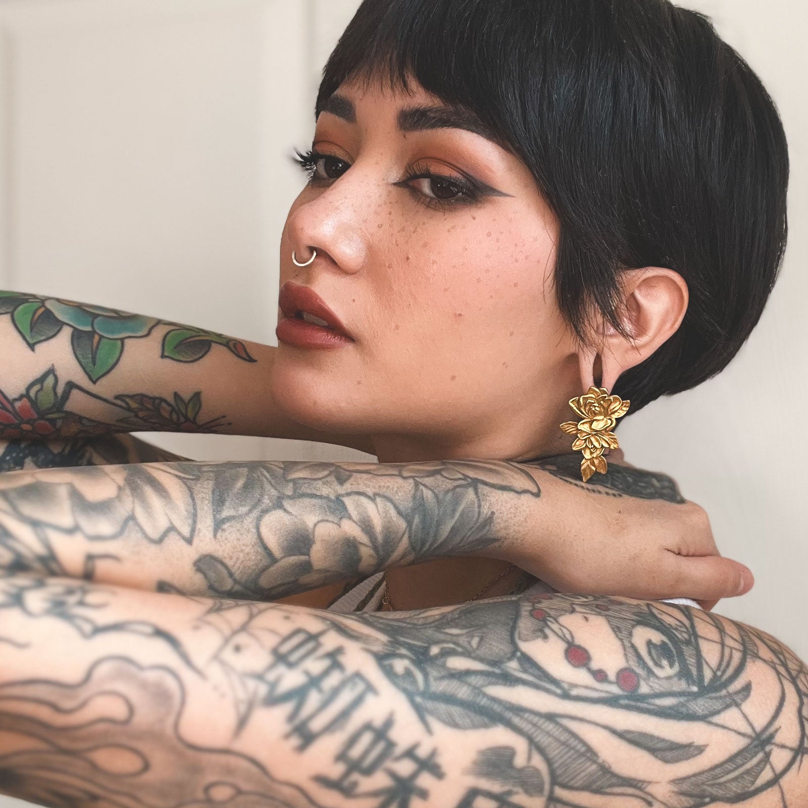 Rose And Vine Gold PVD Ear Weight Model Shot