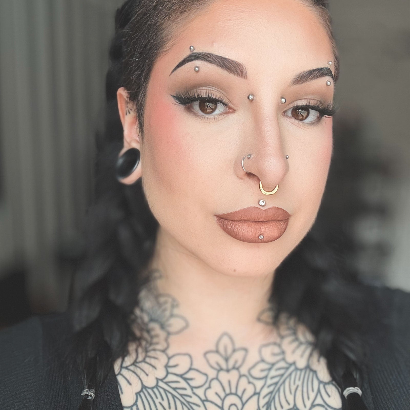 Single Hoop Gold PVD Titanium Hinged Segment Ring Model Shot