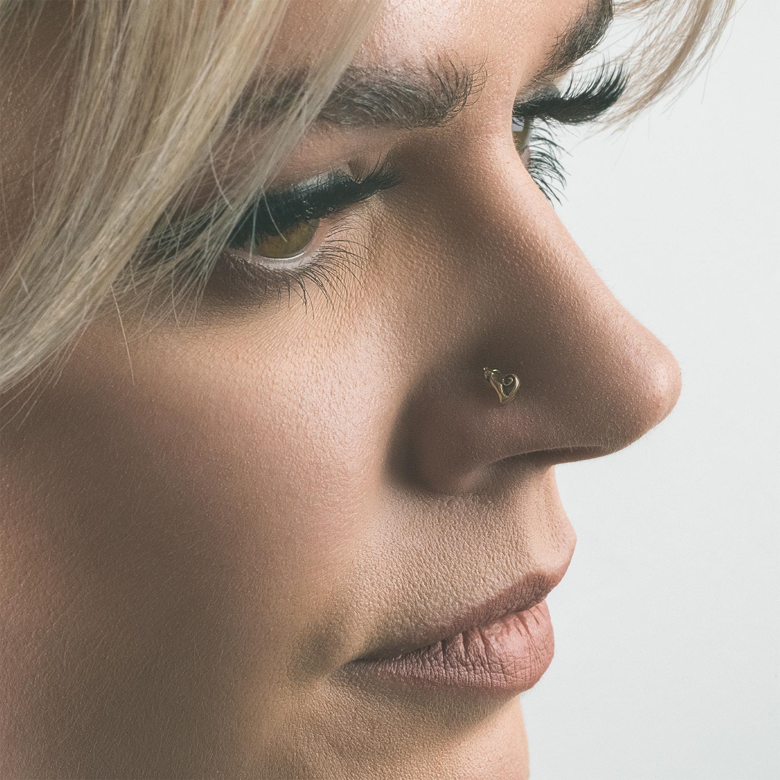 Sitting Cat Brass Nose Stud (Nose Bone) Model Shot