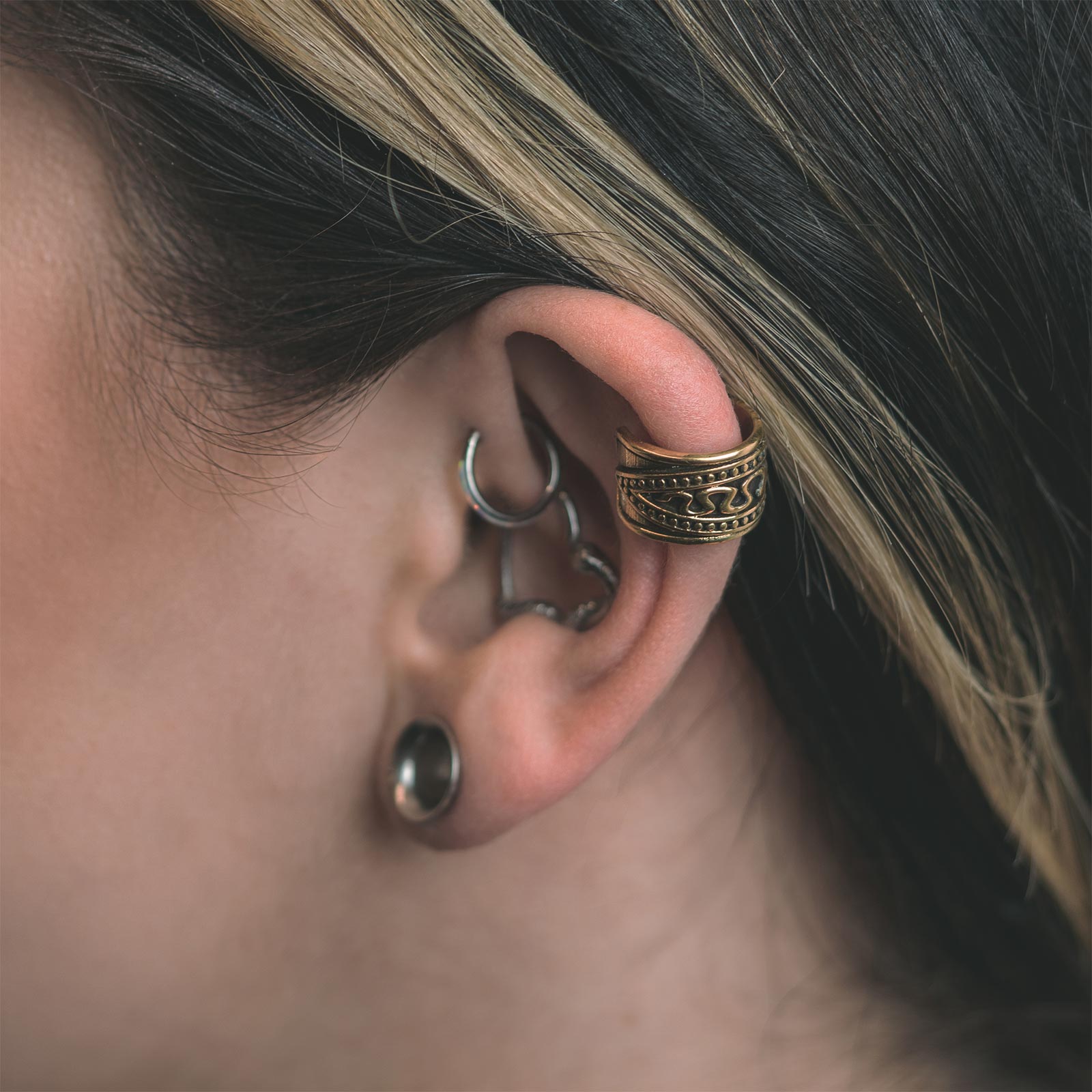 Snake Pattern Brass Ear Cuff Model Shot