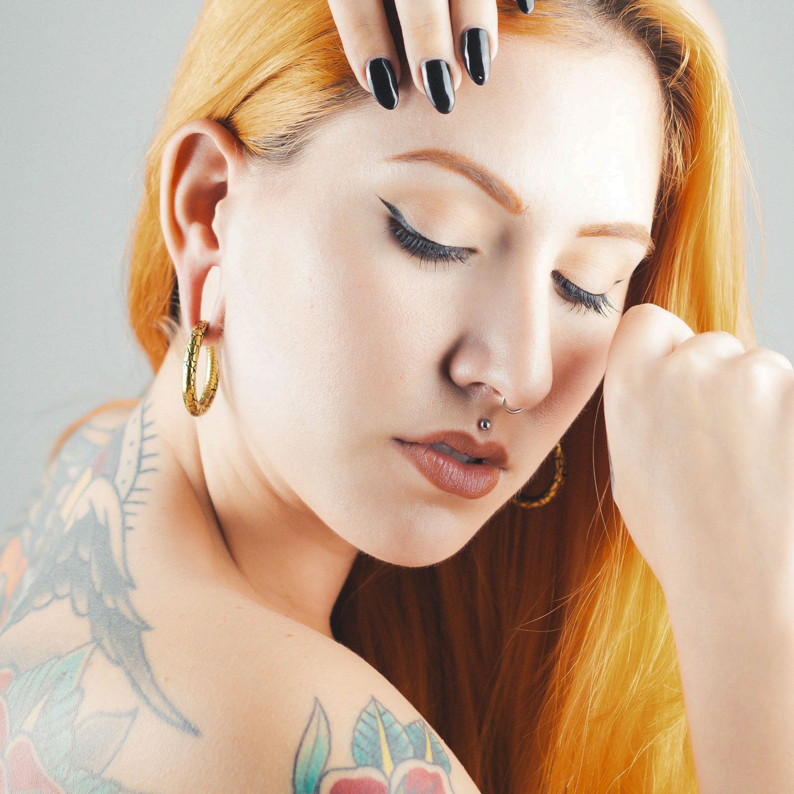 Snake Skin Gold PVD Magnetic Ear Weight Model Shot