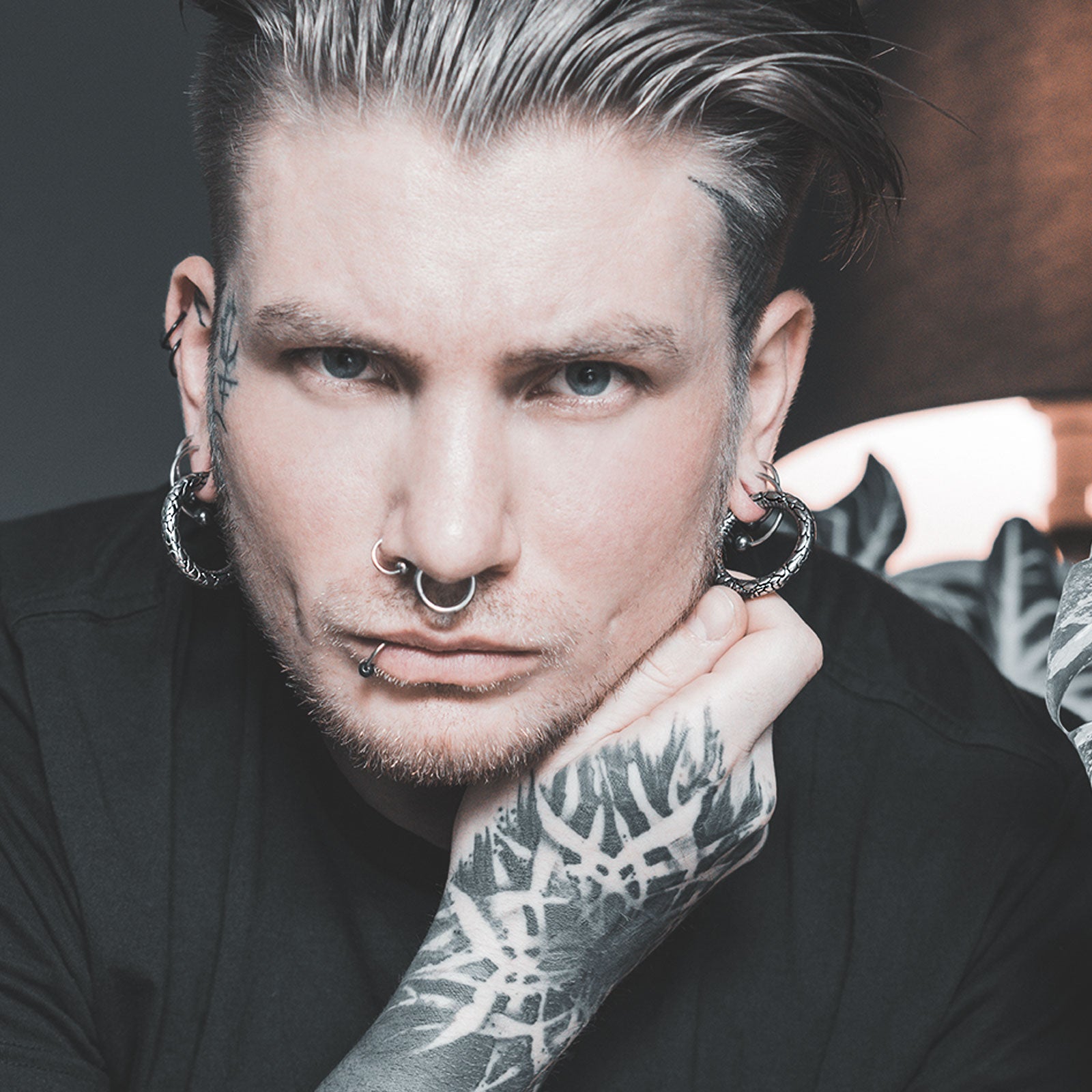 Snake Skin Surgical Steel Magnetic Ear Weight Open Model Shot