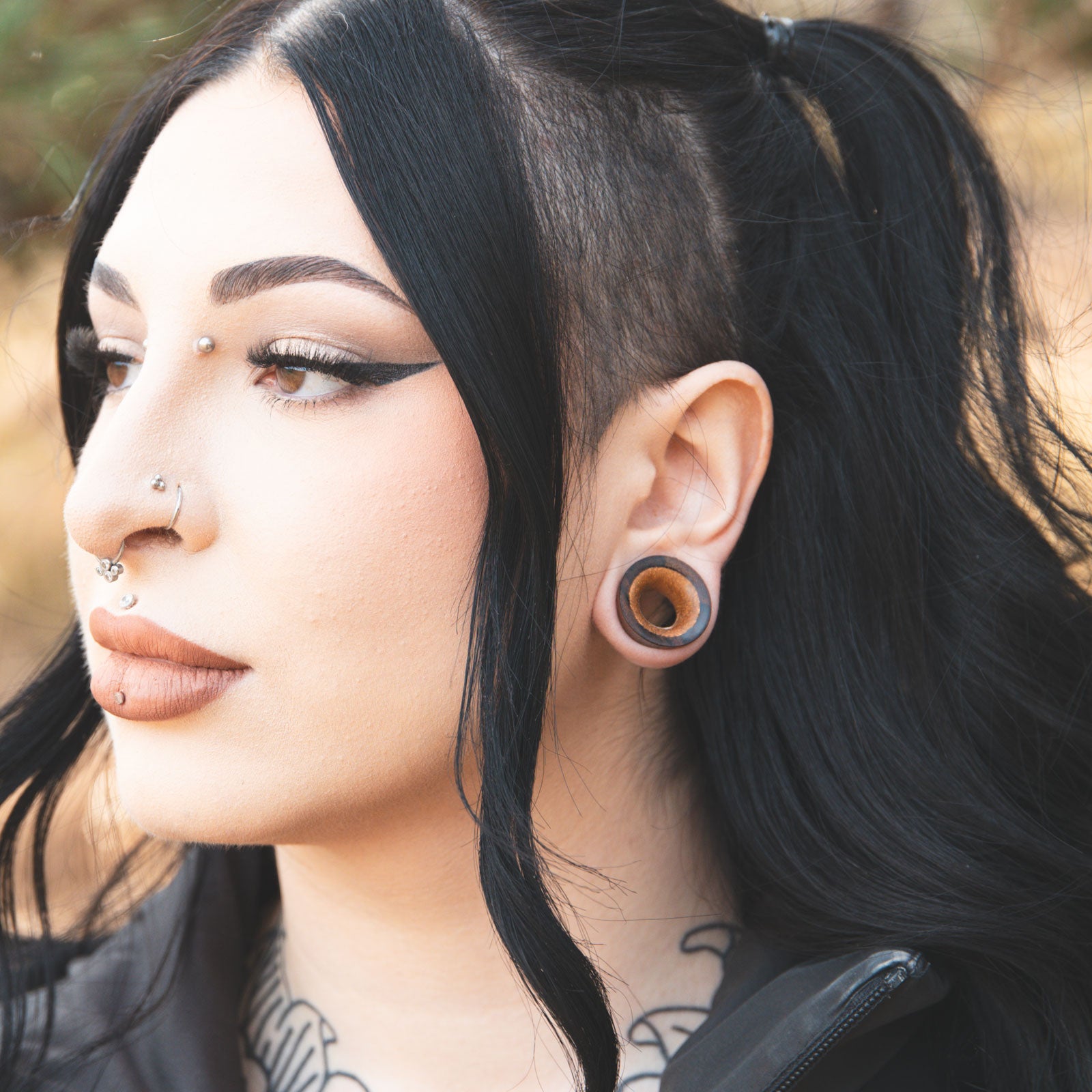 Sono Wood Double Flare Concave Tunnel With Olive Wood Inlay Model Shot