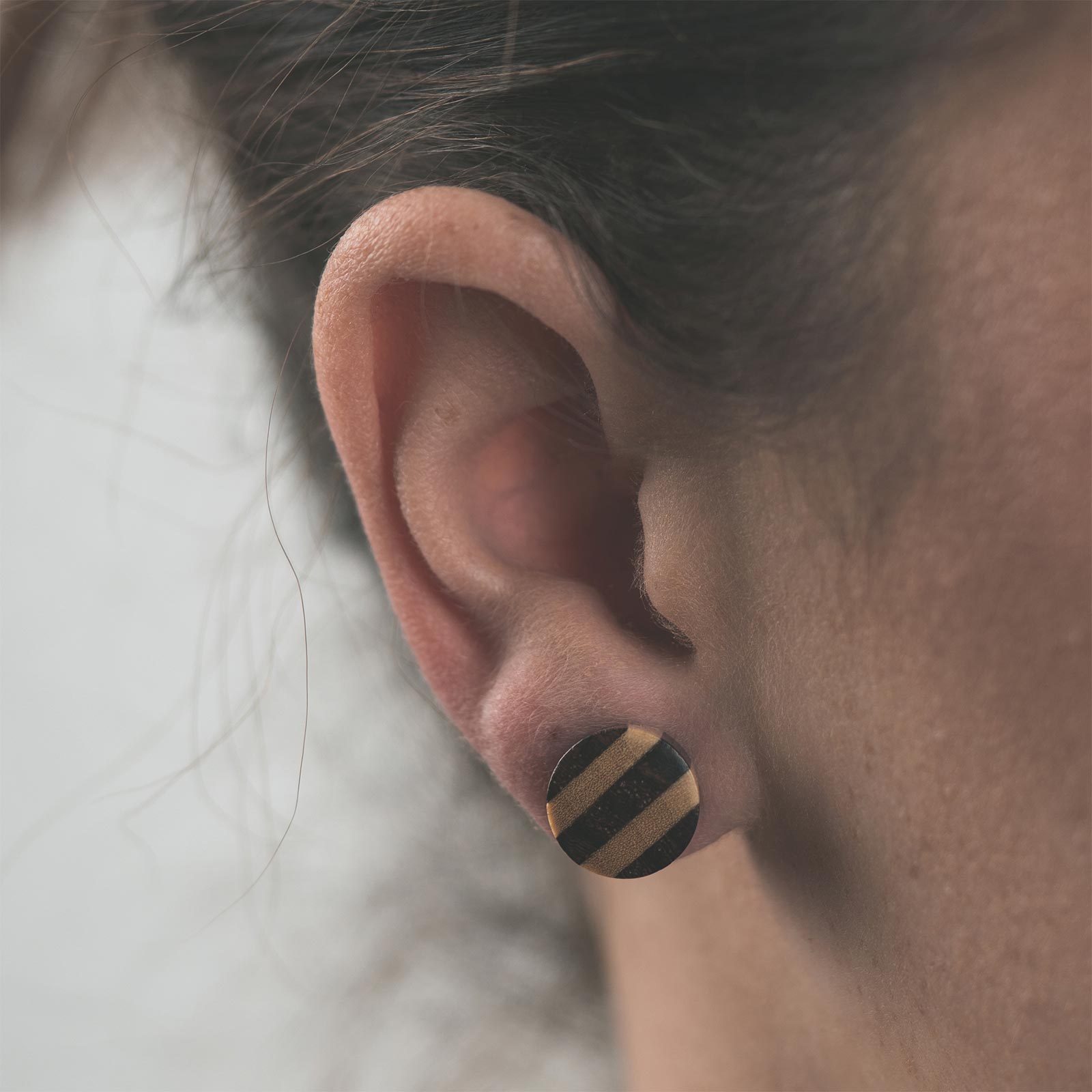 Sono Wood Fake Gauge Plug With Crocodile Wood Stripes Model Shot