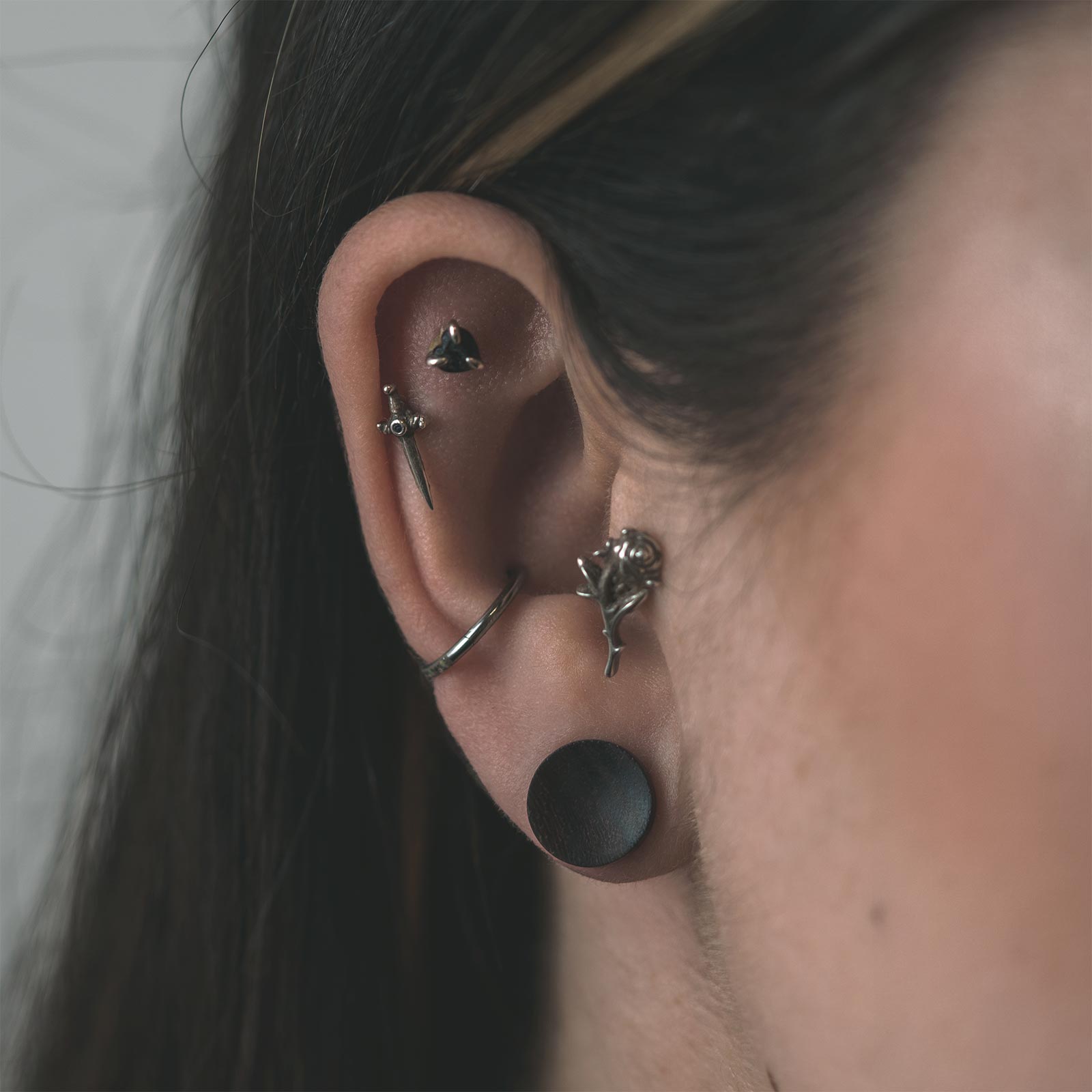 Sono Wood Single Flare Concave Plug Model Shot