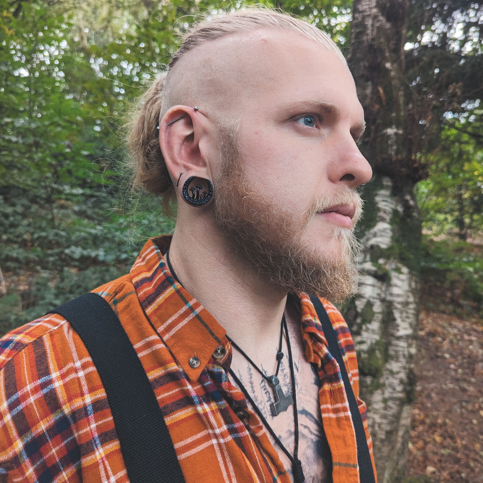 Trio Mushroom Black PVD Saddle Ear Weight Model Shot