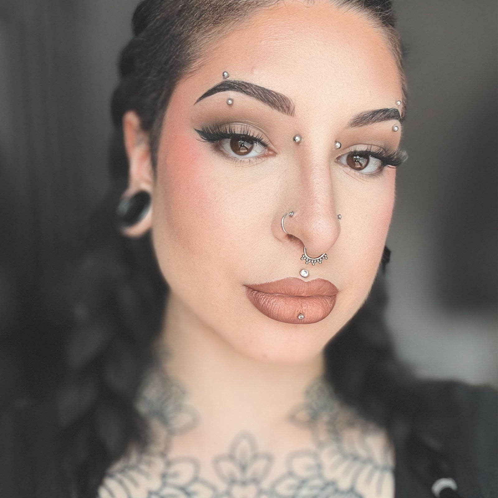 Triple Dot Titanium Septum Clicker Model Shot