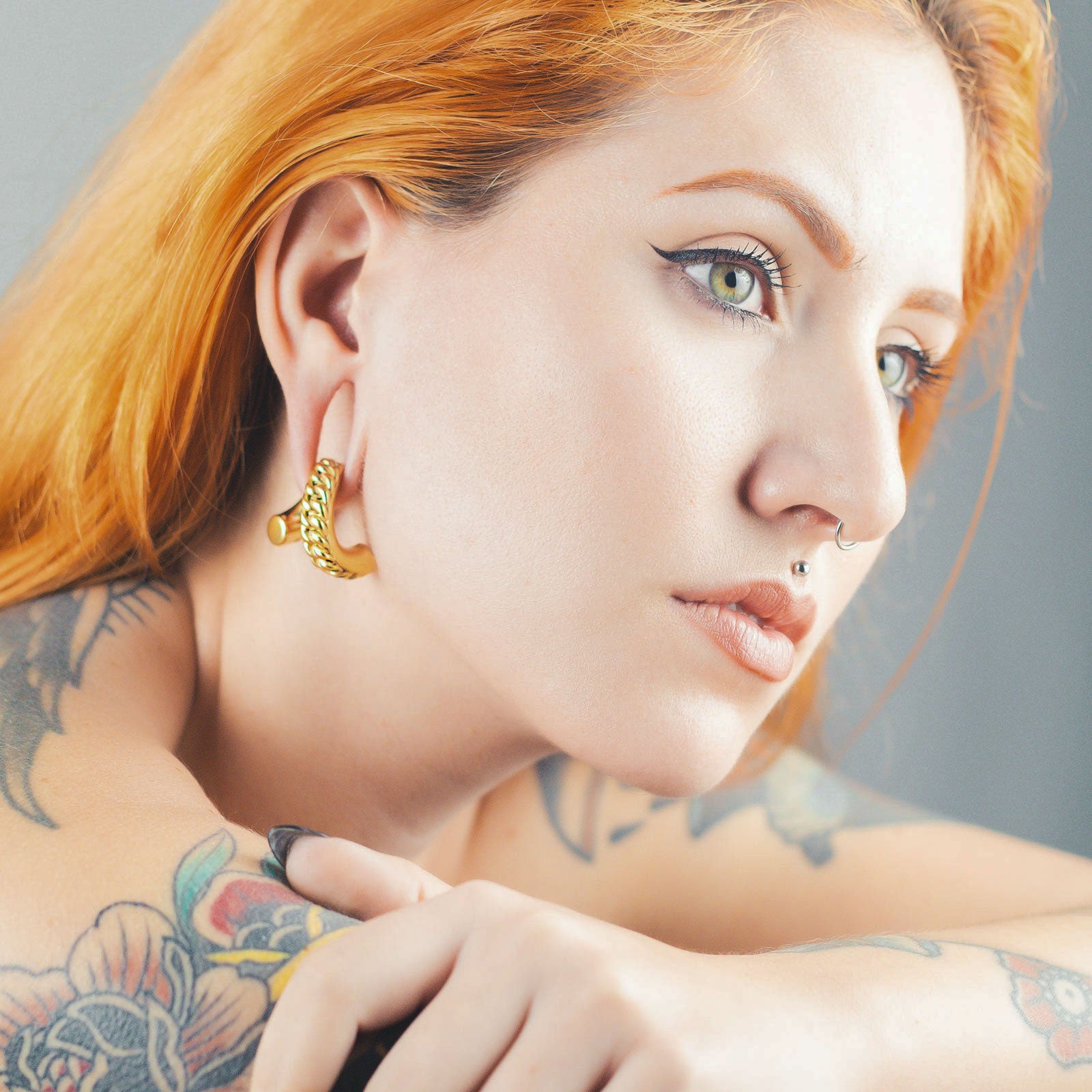 Twisted Chain Link Gold PVD Ear Weight Model Shot