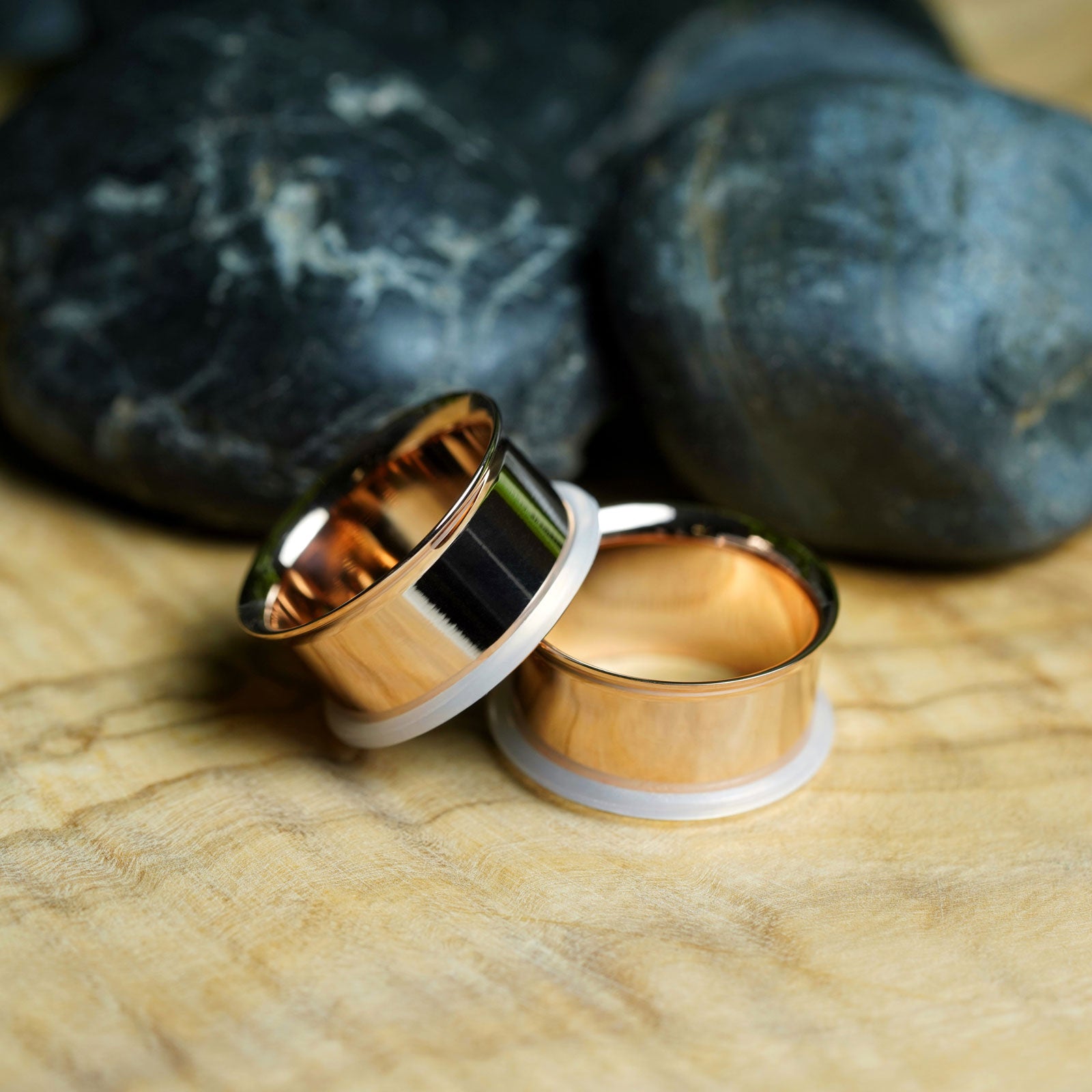 Rose Gold Single Flare Tunnel Groupshot