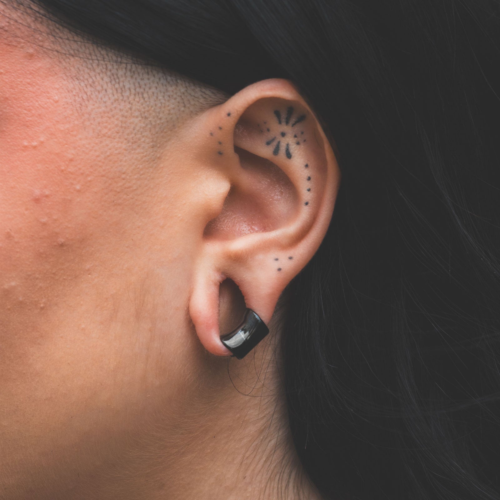 Black PVD Lobe Cuff Model Shot Close Up