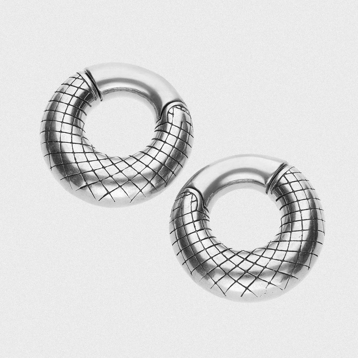 Dragonscale Surgical Steel Magnetic Ear Weight