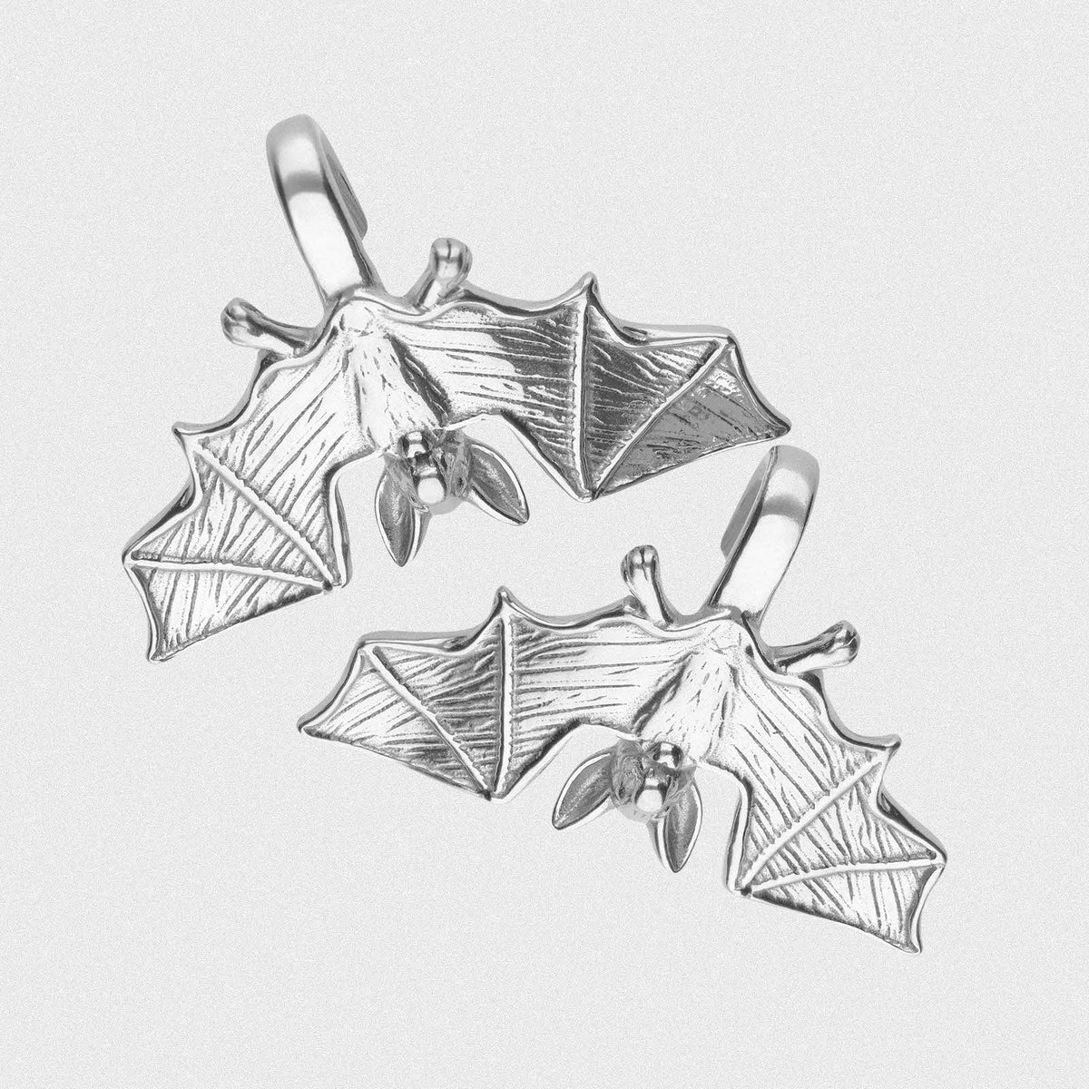 Hanging Bat Surgical Steel Saddle Ear Weight Hanger