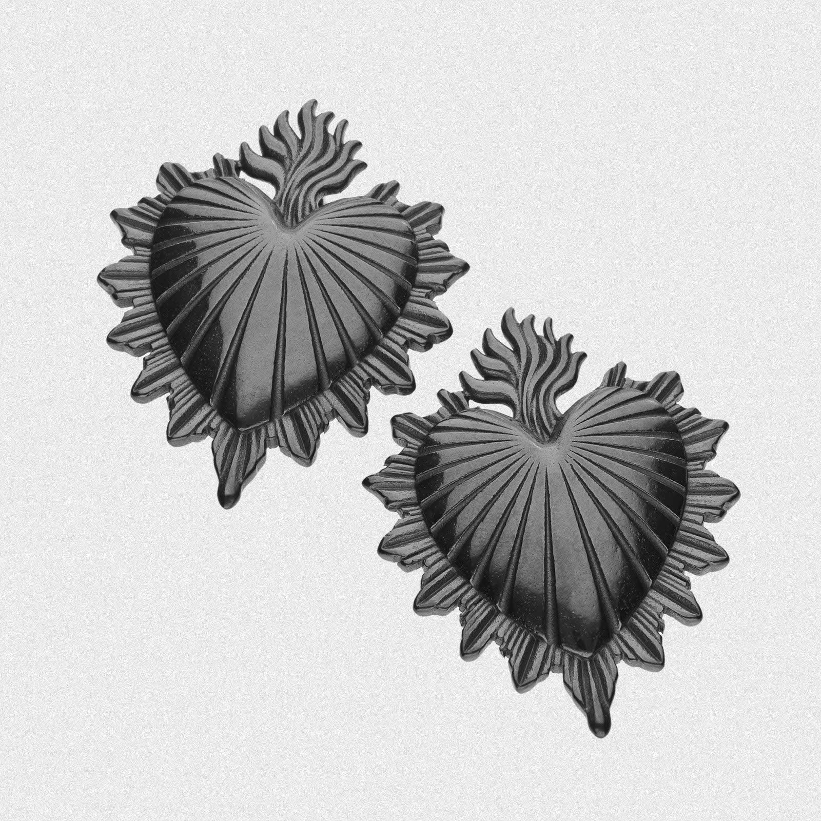 Punk Vintage Heart Black PVD Ear Weight