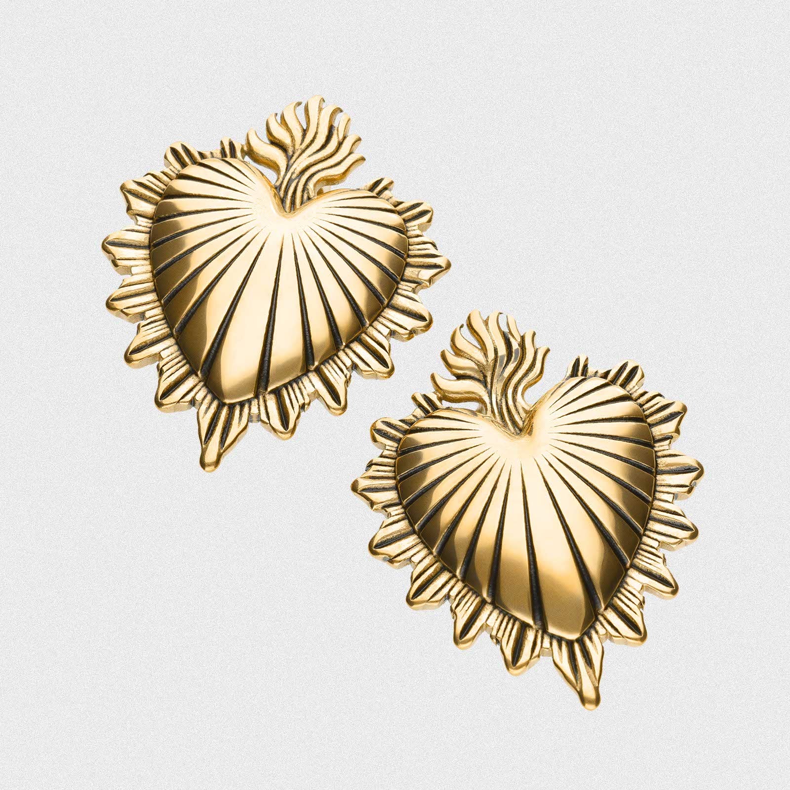 Punk Vintage Heart Gold PVD Ear Weight