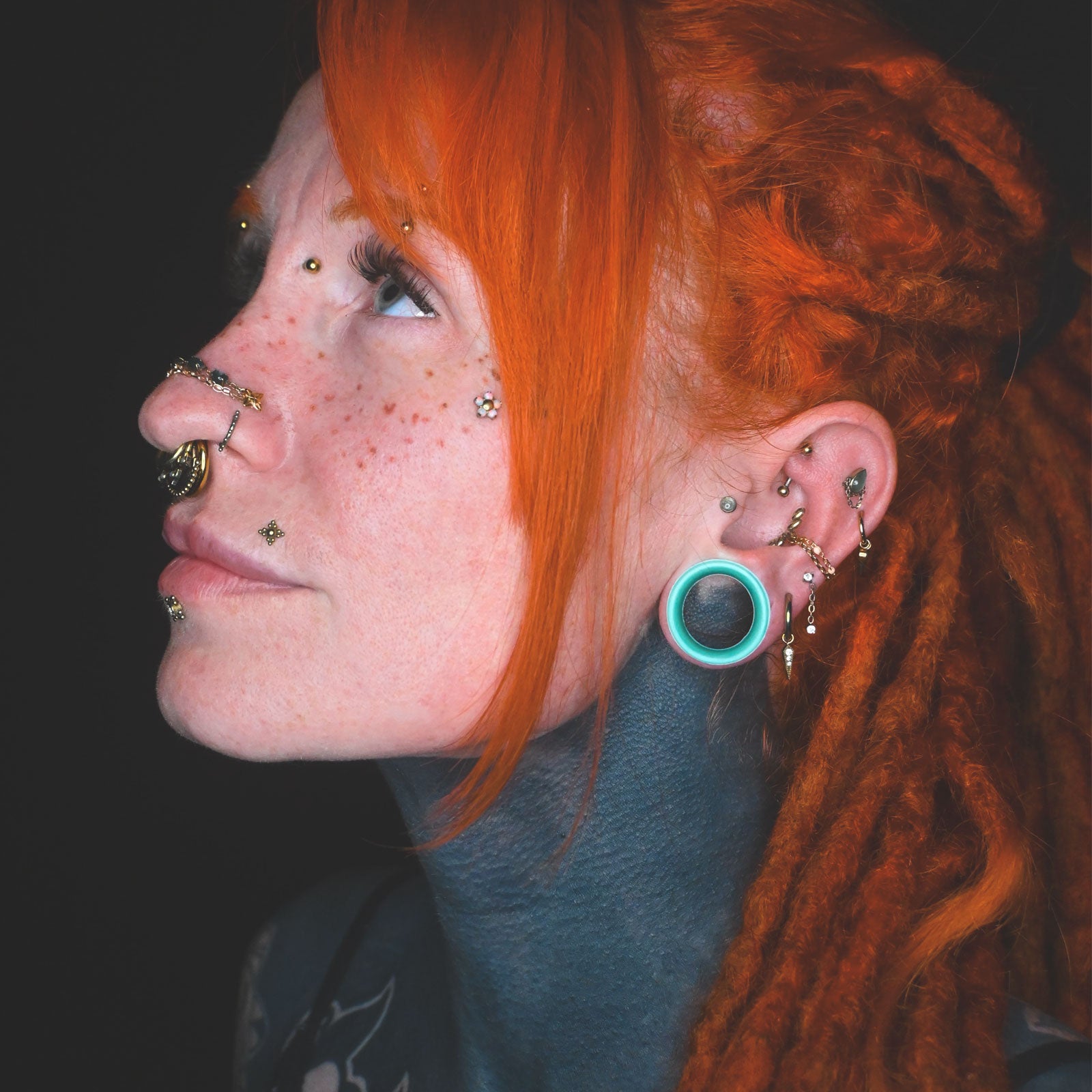 Turquoise Pearl Silicone Double Flare Tunnel Model Shot Female