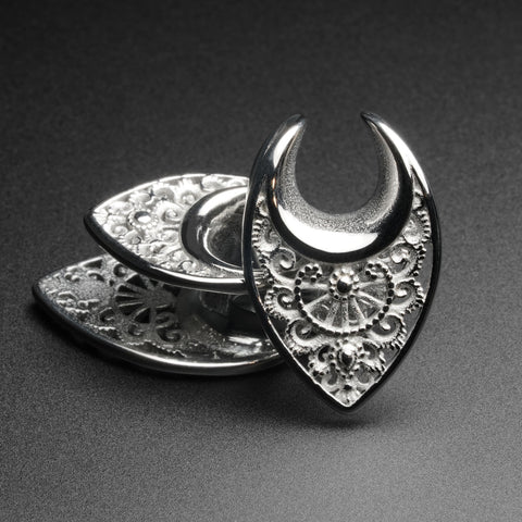 Surgical Steel Regal Shield Saddle Ear Weight