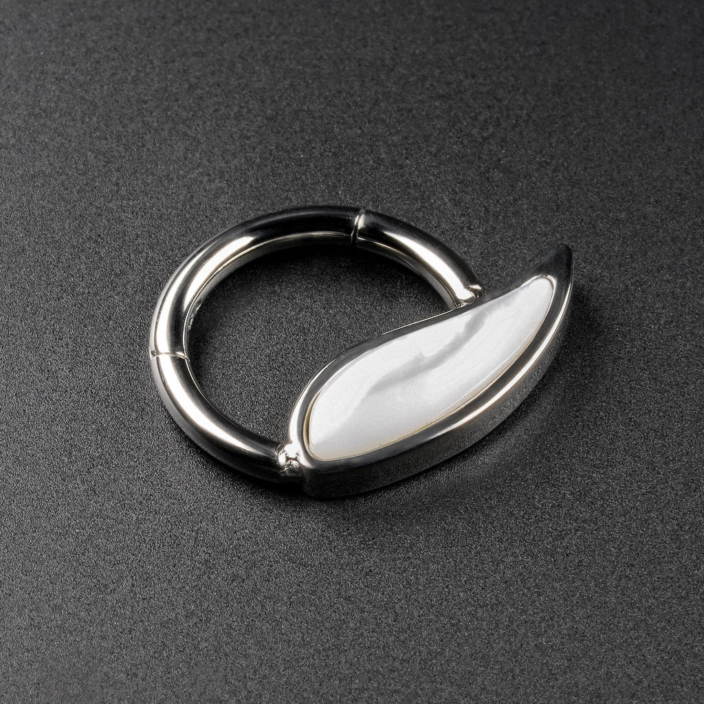 Pearl Shell Wing Titanium Hinged Segment Ring