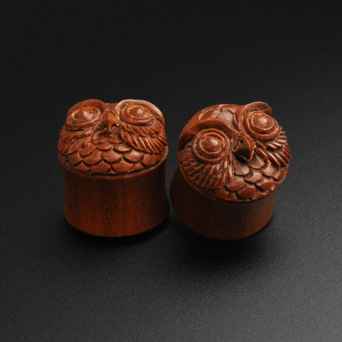 Saba Wood Double Flare Plug With Owl Carving