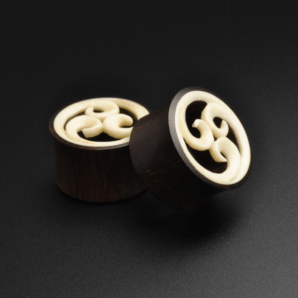 Sono Wood Double Flare Tunnel With Bone Spiral Inlay